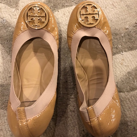 Tory Burch Shoes - nude / tan tory burch flats
